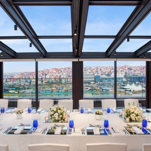 Haliç Mövenpick Hotel Yapı Sistemleri ve Hareketli Cephe Uygulamaları